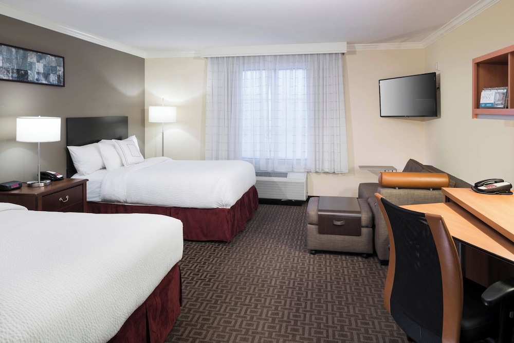 Suite, 2 Double Beds - Photo 4