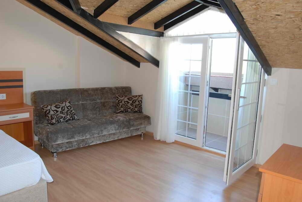 Family Room photo 3