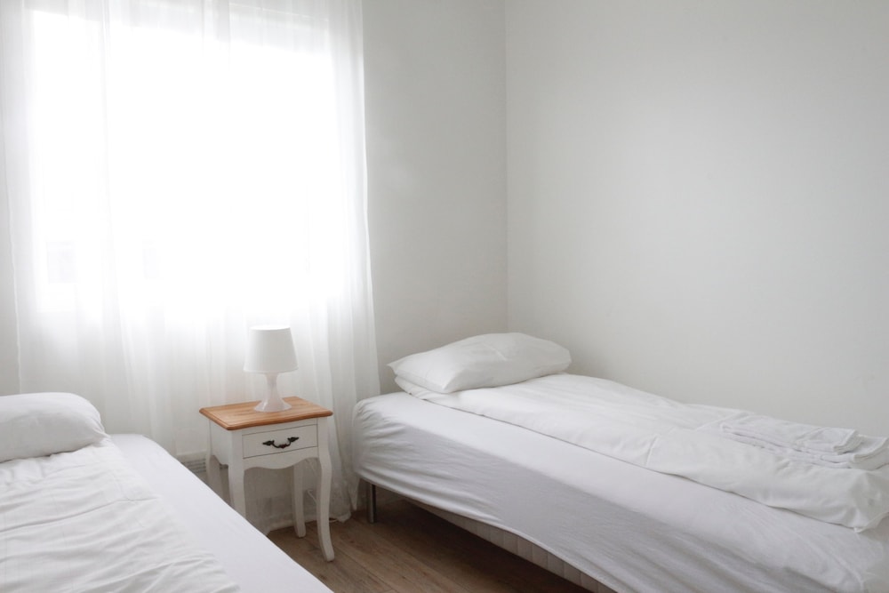 Twin Room, Shared Bathroom photo 1