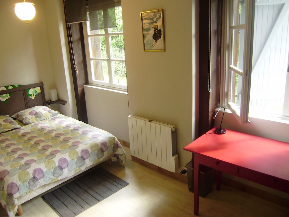 House, 2 Bedrooms photo 1