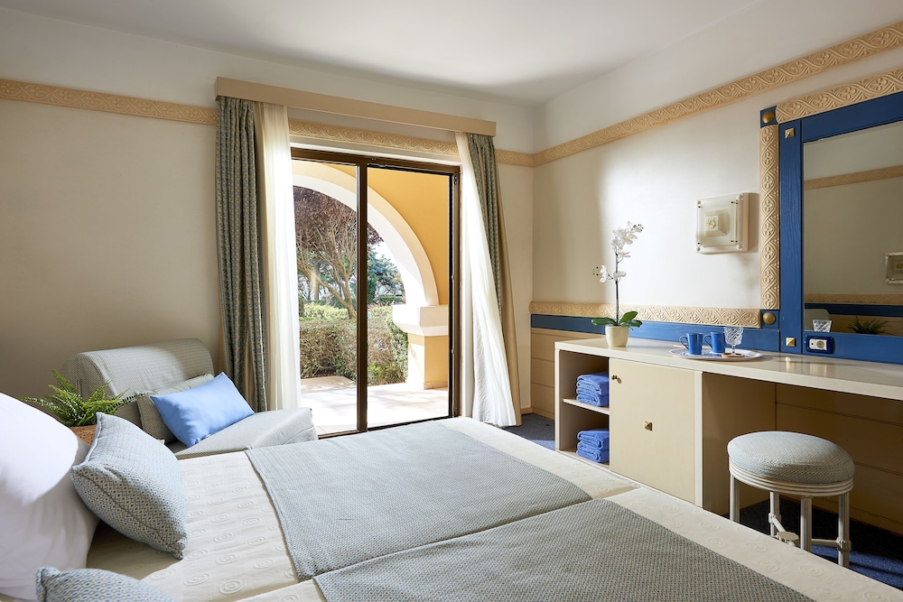 Double Room, Garden View (Main Building) - Photo 2