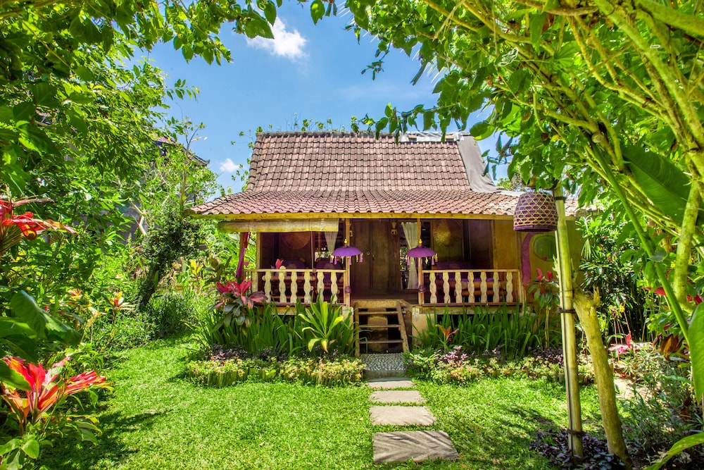 Family Bungalow Deluxe (with AC)