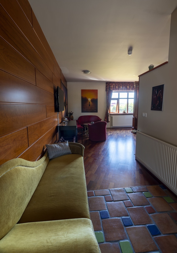 Triple Room, Multiple Beds, Balcony, Lake View photo 2