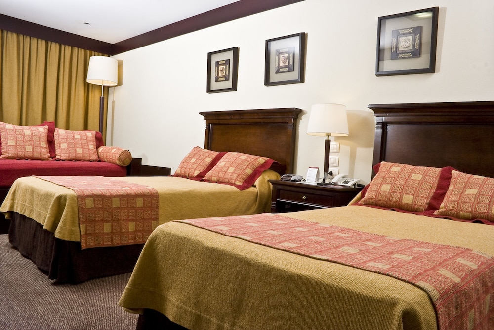 Standard Room, 2 Twin Beds photo 3