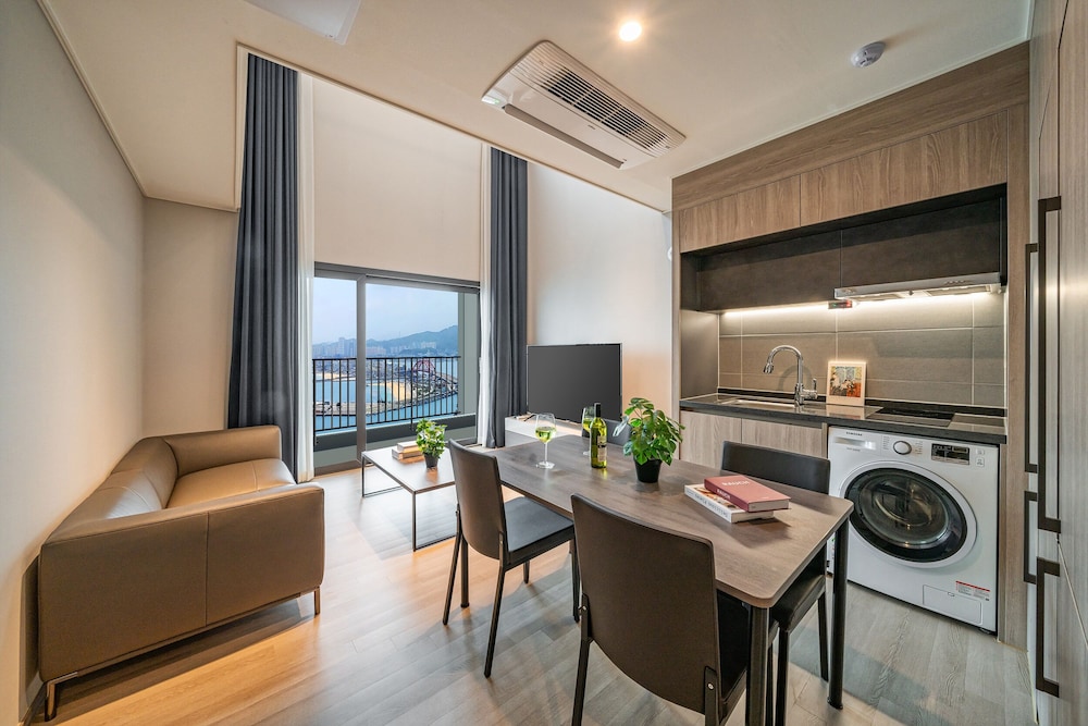 Panorama Ocean View Penthouse Family - Photo 10