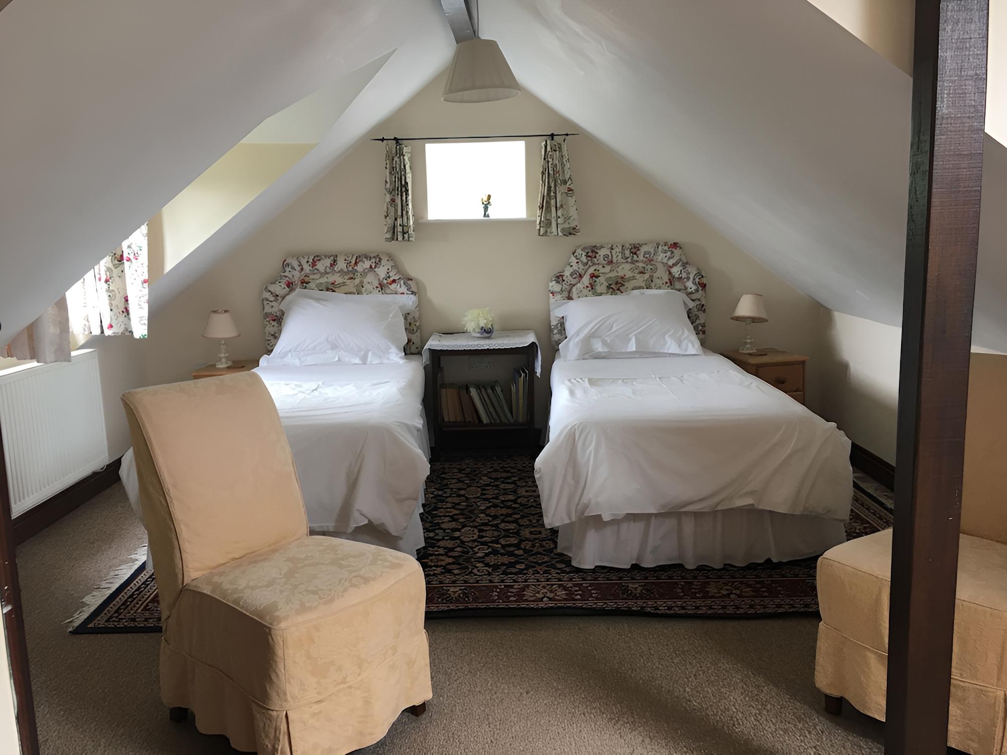 Twin Room, Ensuite (The Orchard Room) photo 2