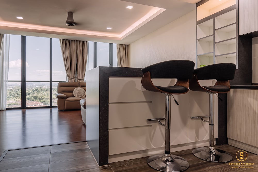 Apartment, 3 Bedrooms - Photo 8