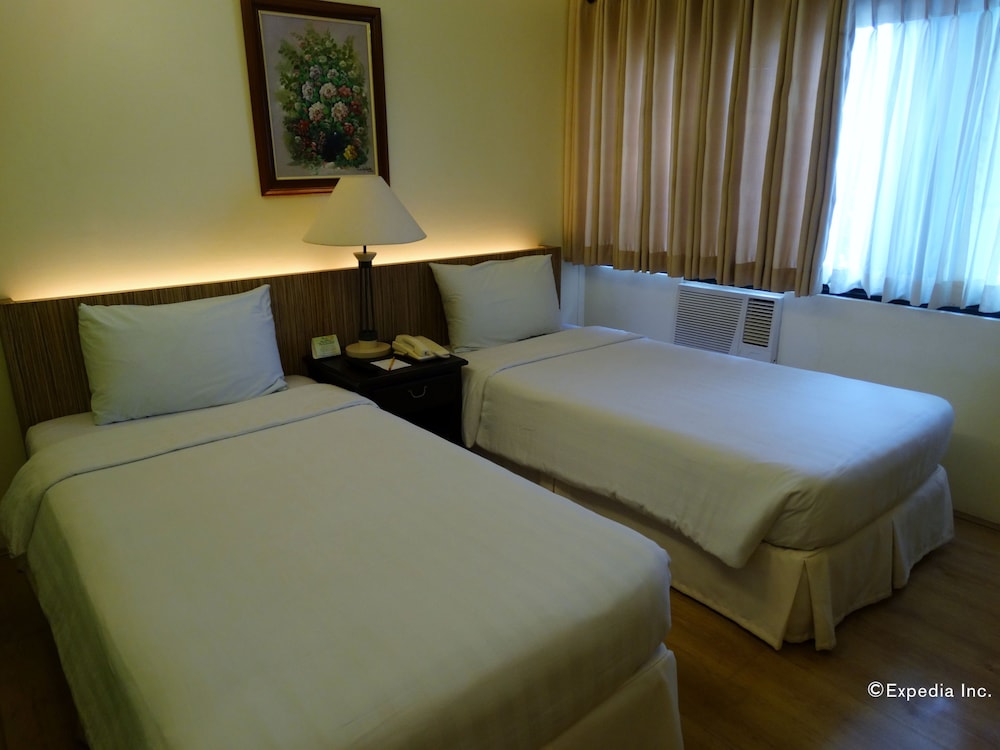 Deluxe Room - Photo 5