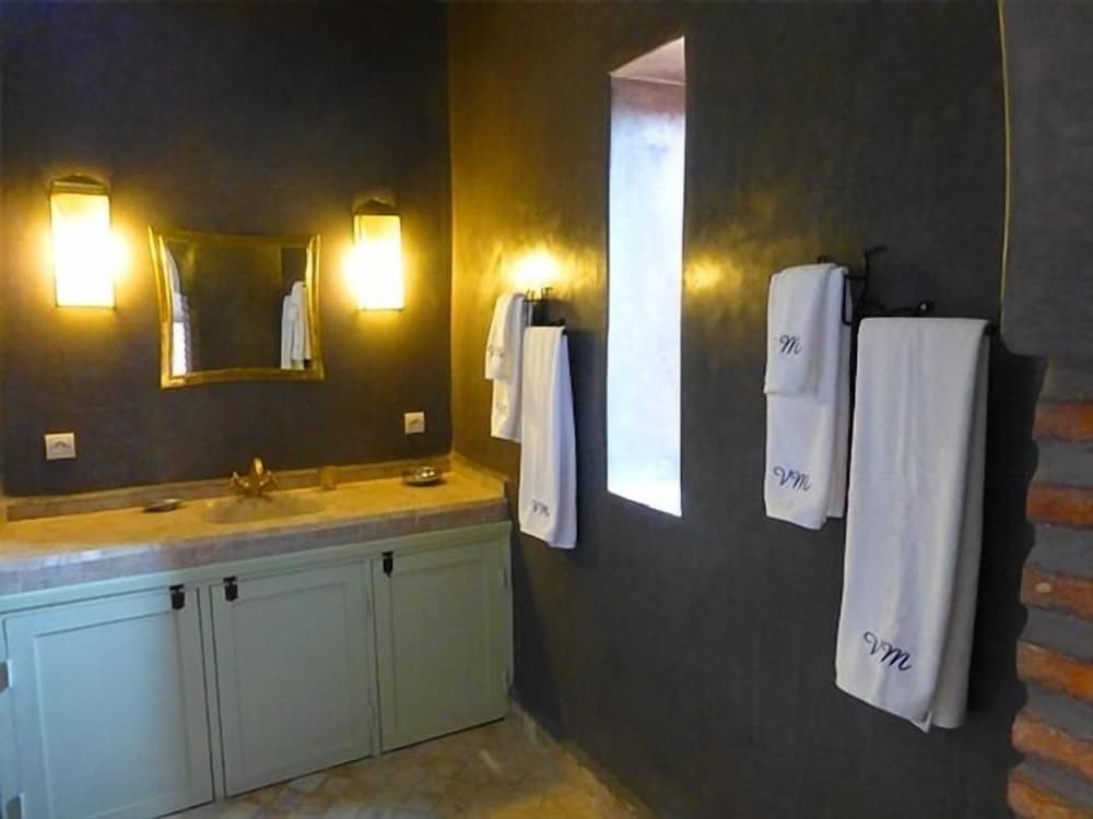 Luxury Suite, Pool View photo 3