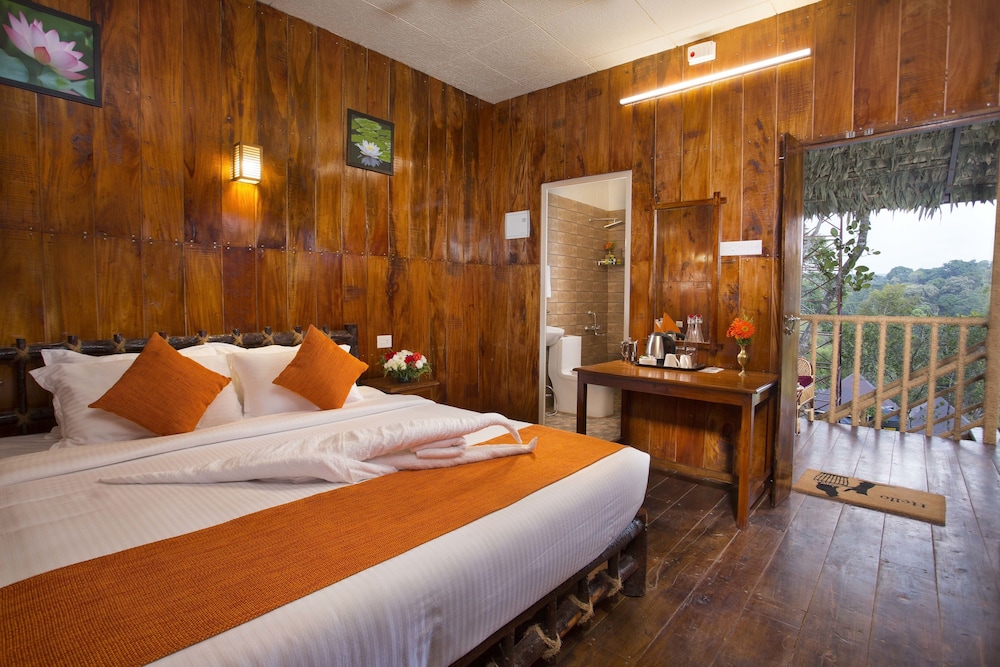 Premium Tree House, Hill View photo 1