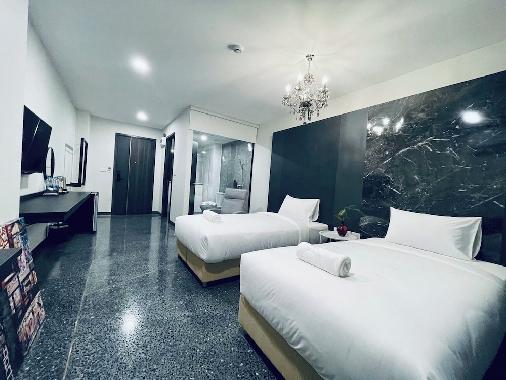 Deluxe Twin Room - Photo 1