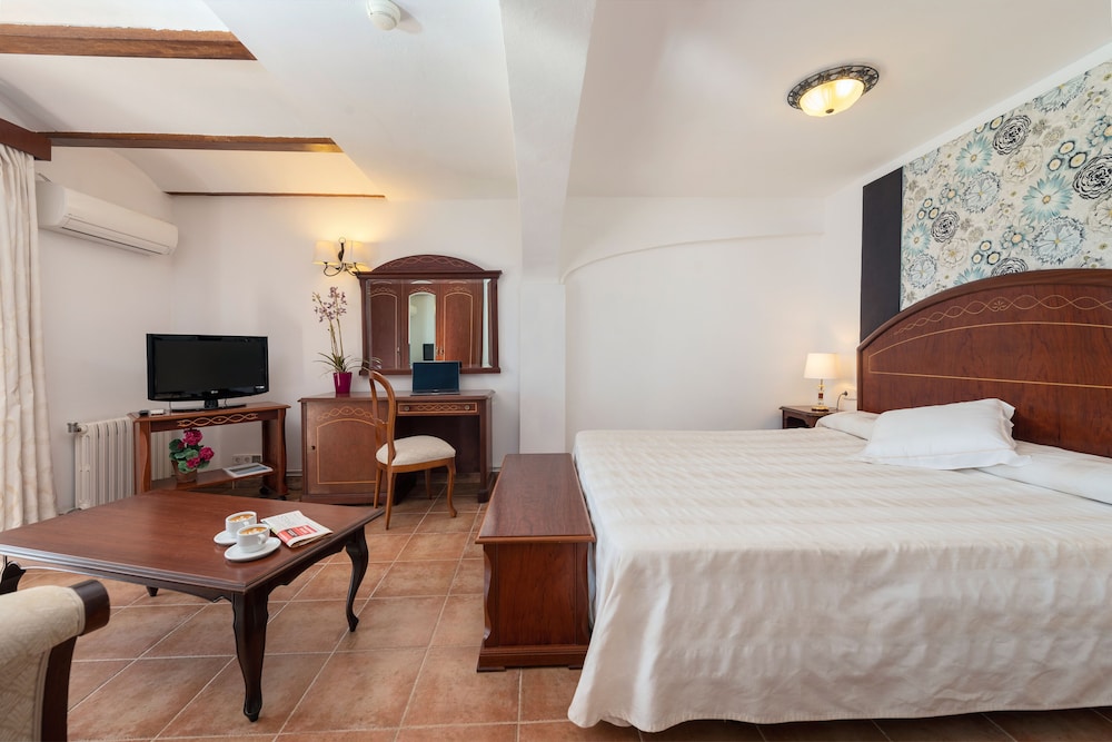 Standard Double Room Single Use, Annex Building (600 meters from Main Building)