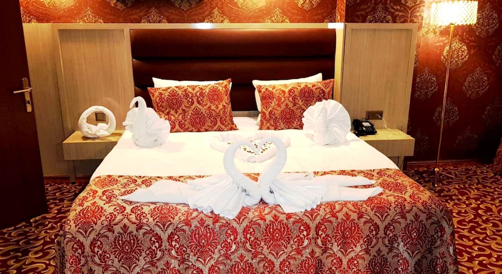 Honeymoon Room
