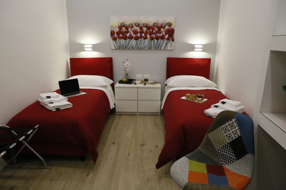 City Twin Room photo 1