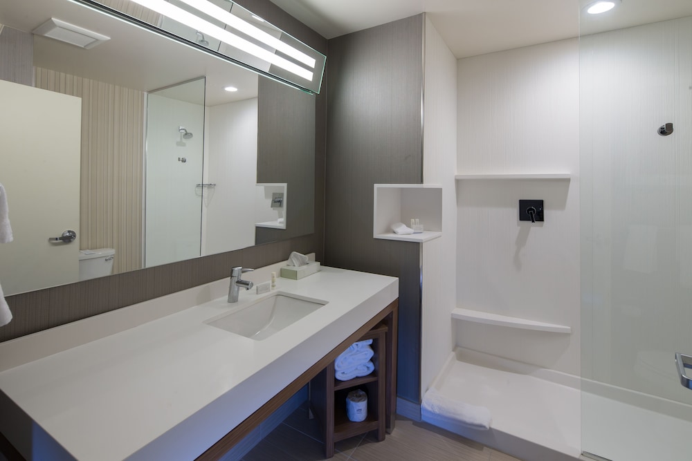 Suite, Multiple Beds (Mobility Accessible, Tub) photo 1