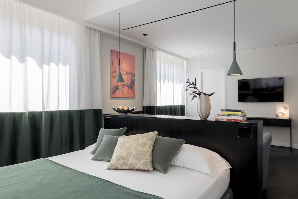 Junior Studio Suite