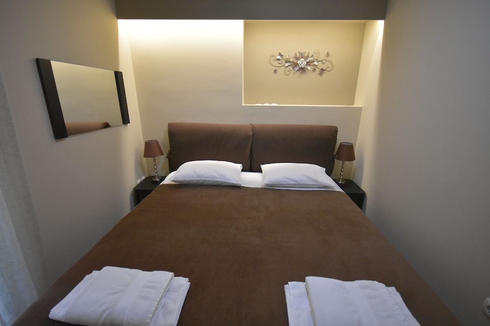 Economy Room, Non Smoking, Ensuite (R31) photo 3