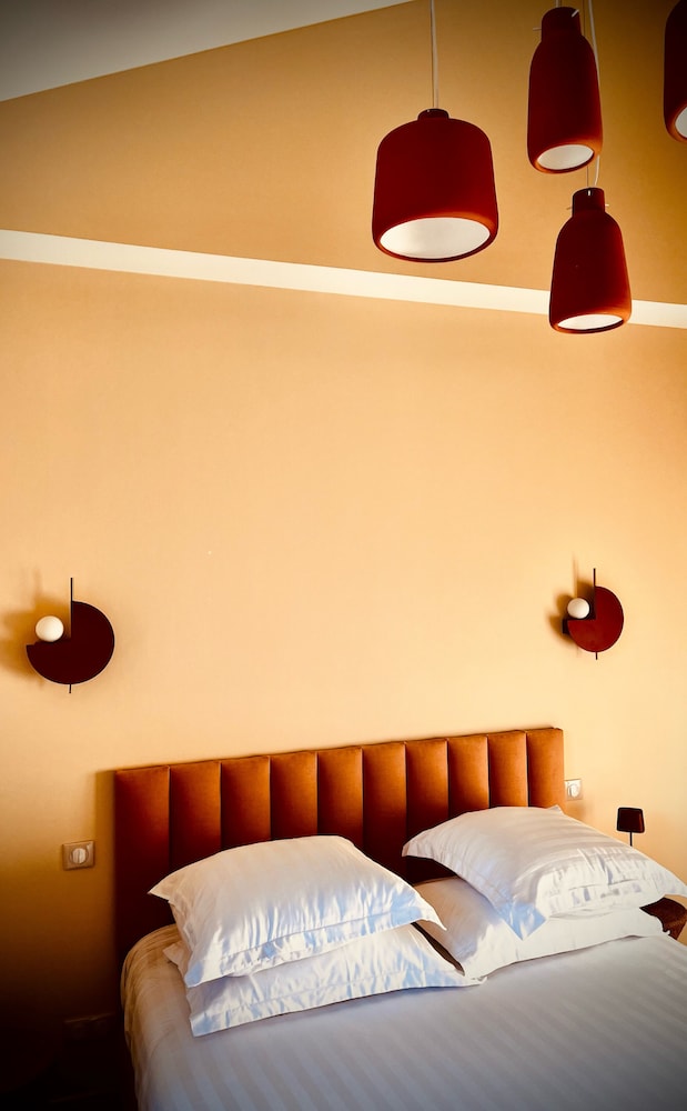 Standard Room, 1 Queen Bed, Canal View photo 3