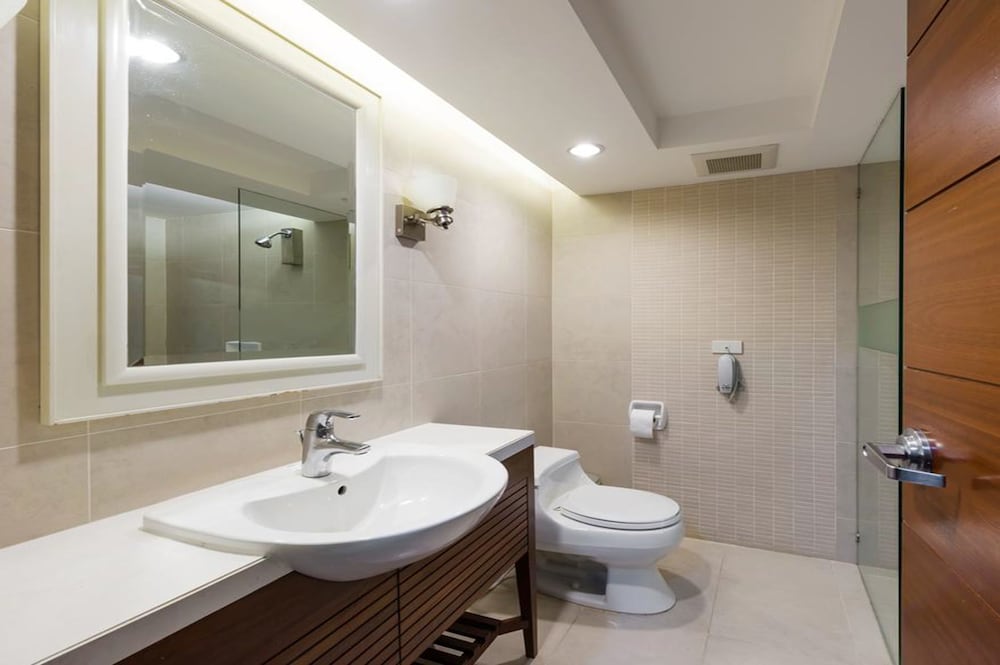 Executive Suite, 1 Bedroom thumbnail 6