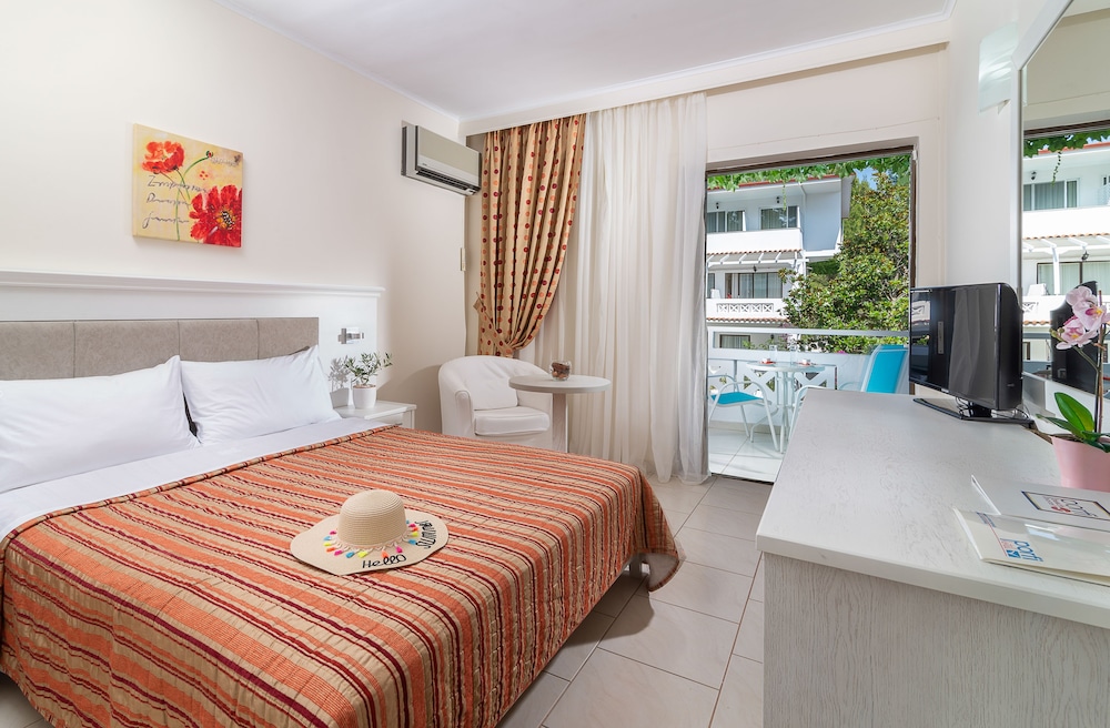 Basic Double or Twin Room photo 1