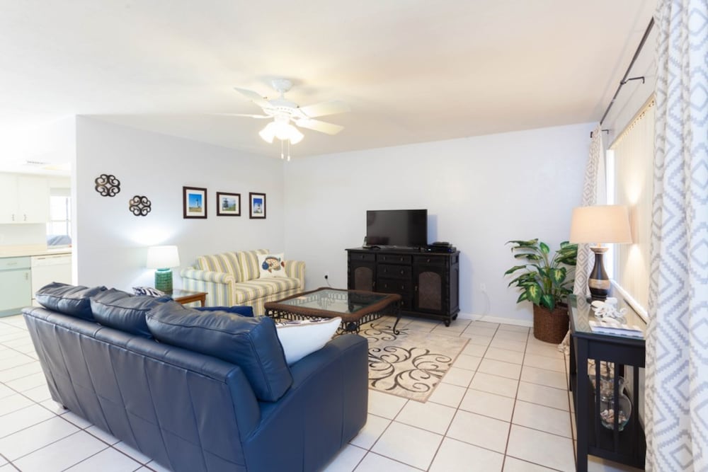 House, 3 Bedrooms photo 3
