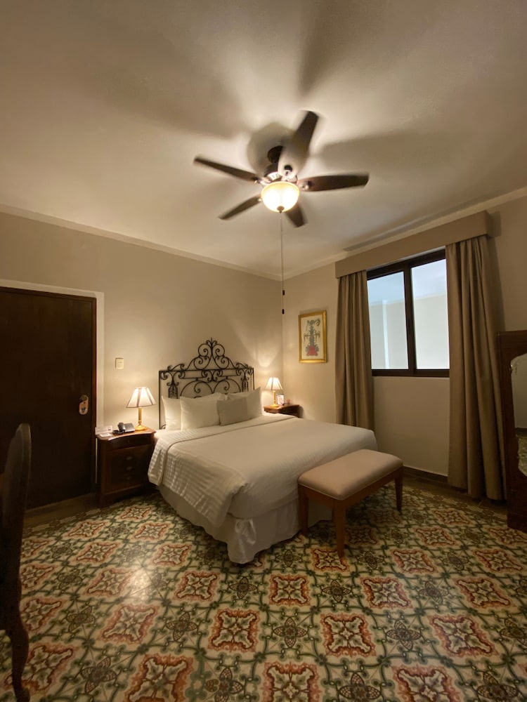 Standard Double Room, 1 King Bed - Photo 2