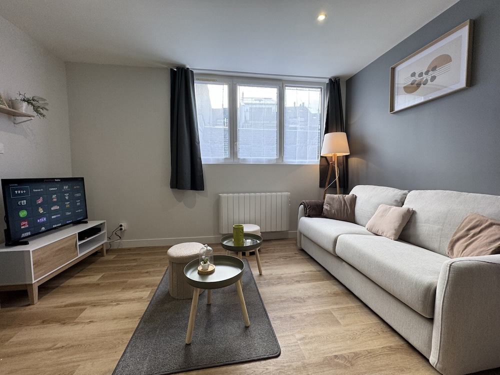 Apartment photo 1