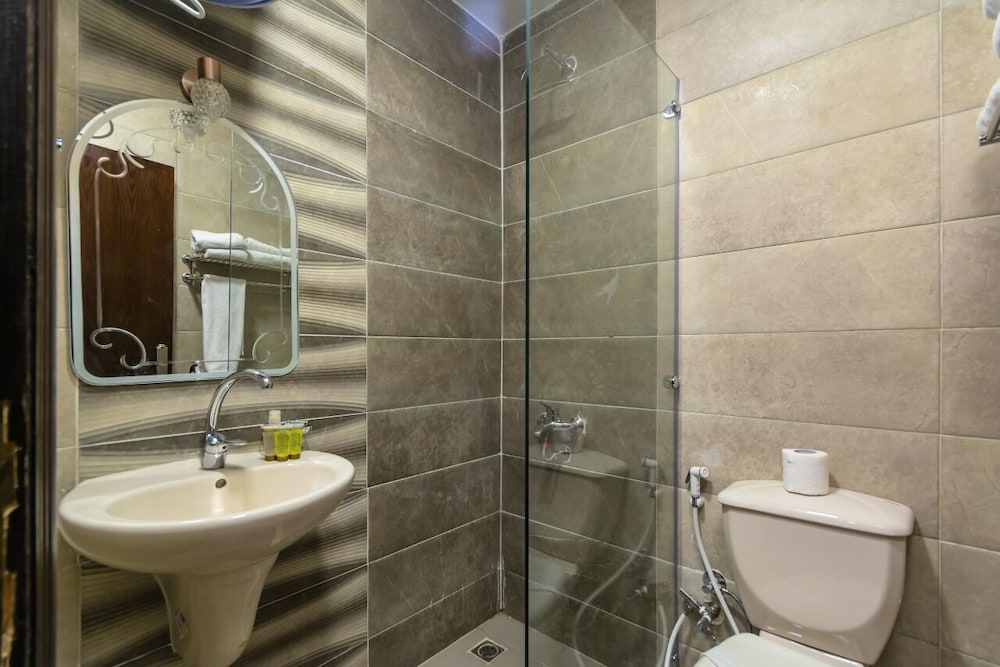 Luxury Suite photo 3