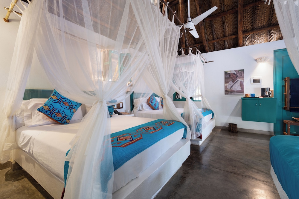 Superior Bungalow, Multiple Beds, Ocean View, Beachfront