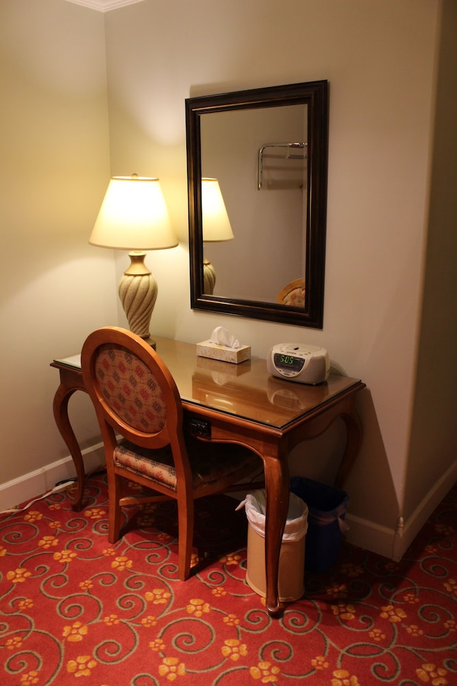 Room, 2 Double Beds photo 2
