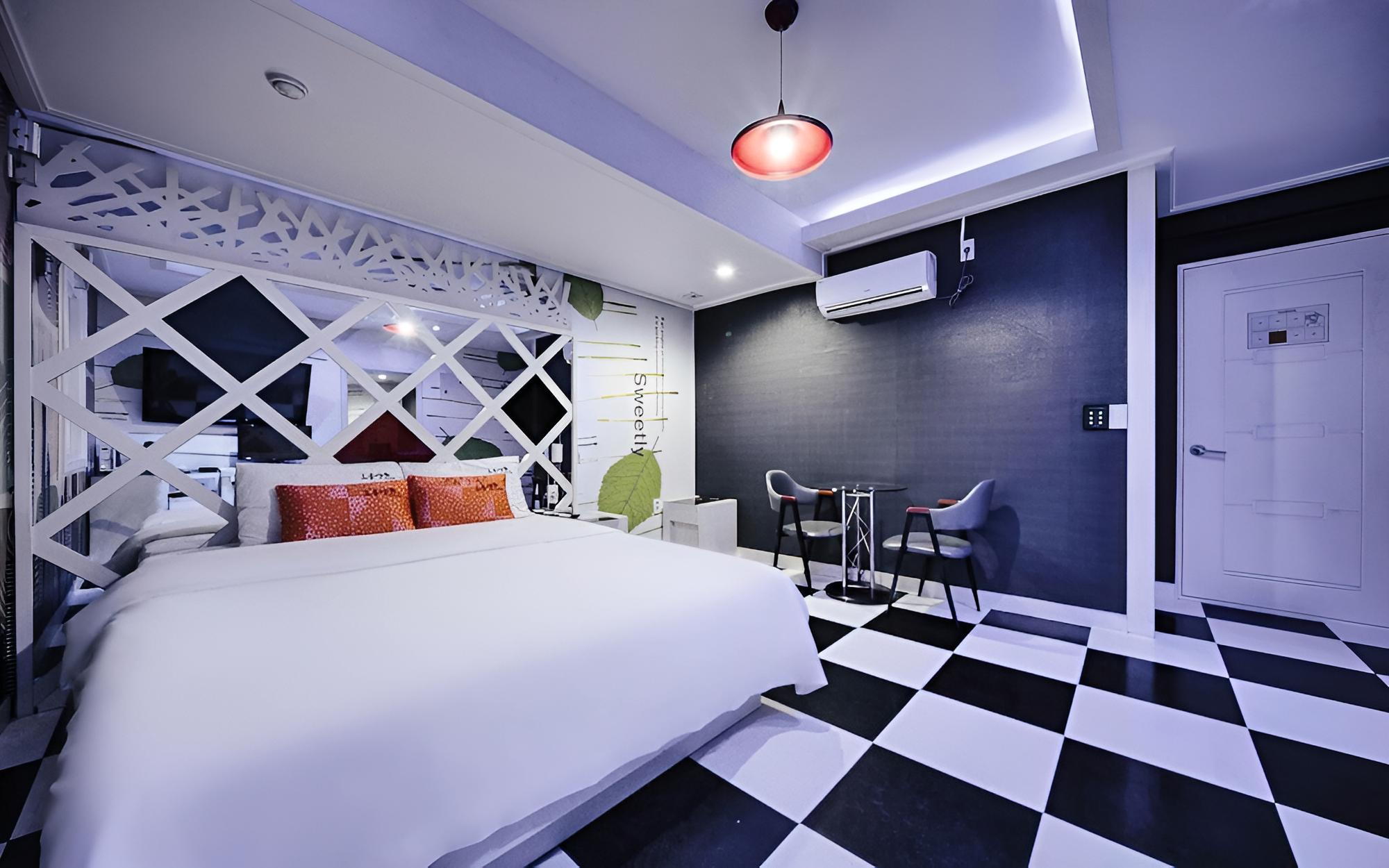 Room (Regular room-13 o'clock entrance) - Photo 21