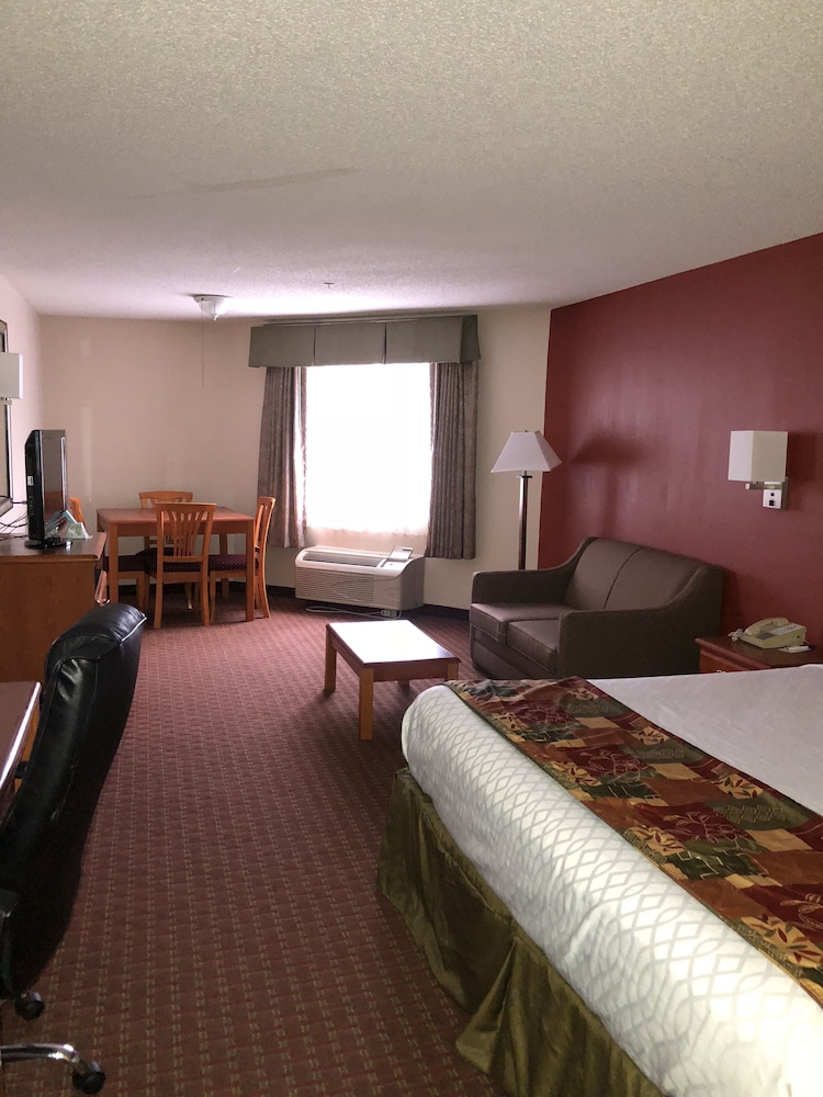 Family Suite, Multiple Bedrooms, Non Smoking