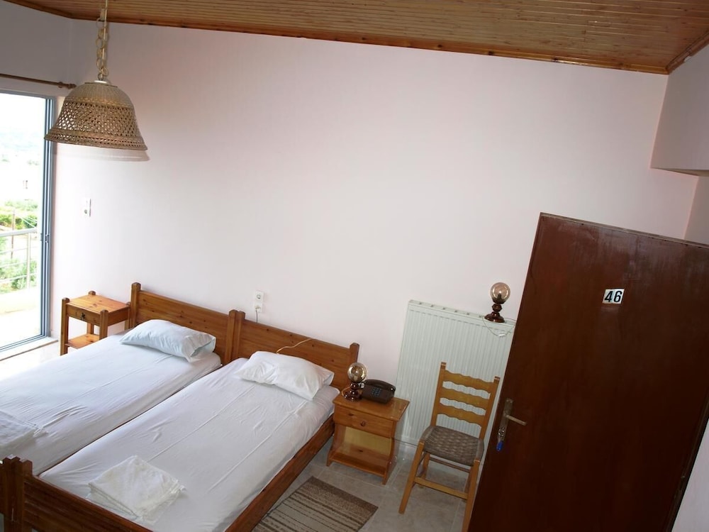 Family Room, 2 Bedrooms