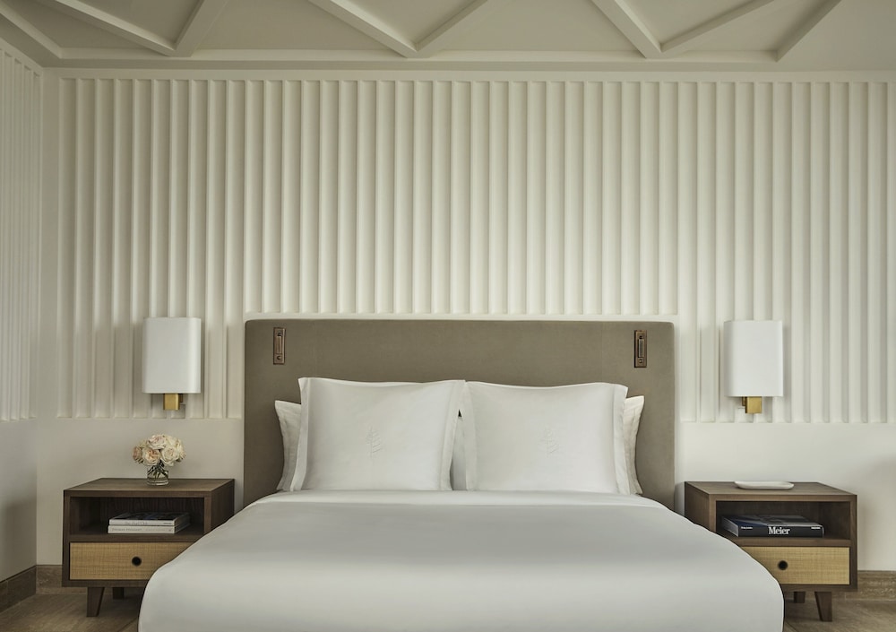Club Room, 1 King Bed, Non Smoking
