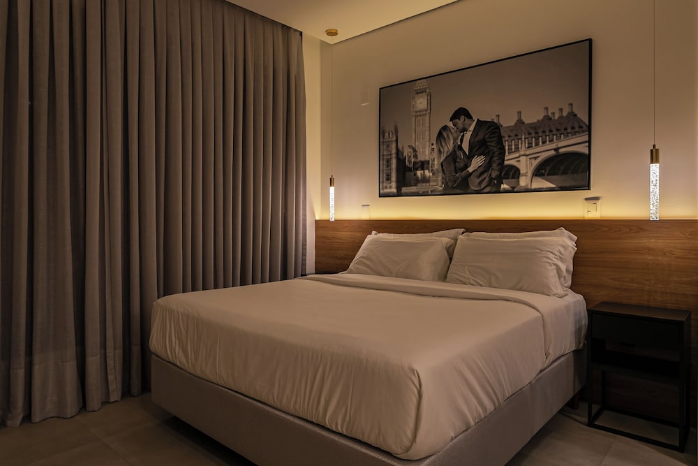 Deluxe Condo, 3 Bedrooms, Kitchen, City View photo 2