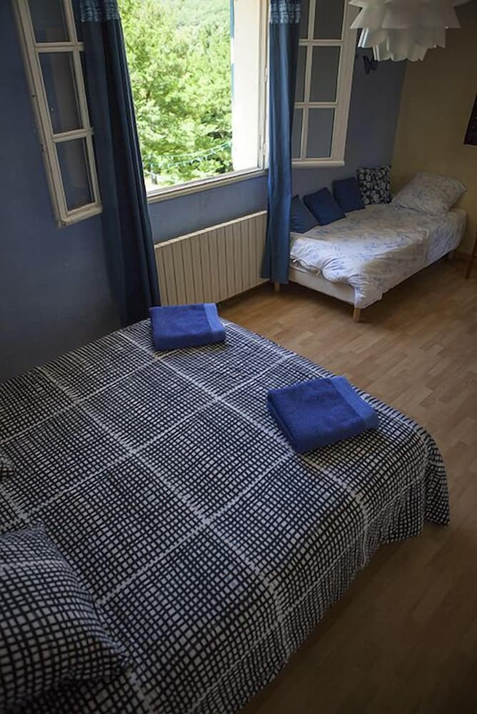 Triple Room (Bueges) photo 1