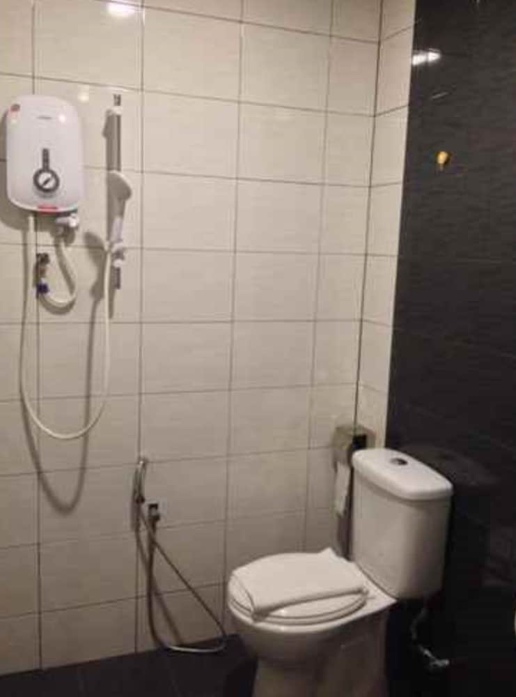 Double Room - Photo 8