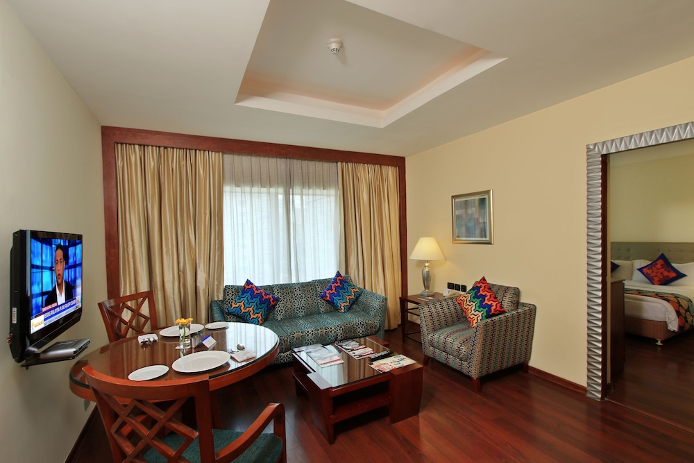 Executive Suite, City View (Executive Suite) - Photo 4
