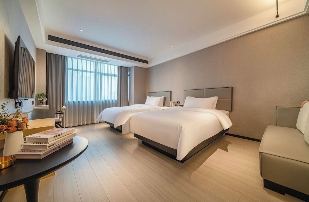 Twin Room, City View