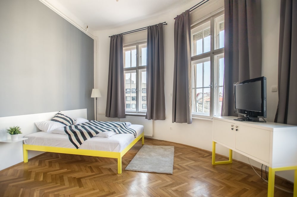 Superior Apartment, 2 Bedrooms, City View