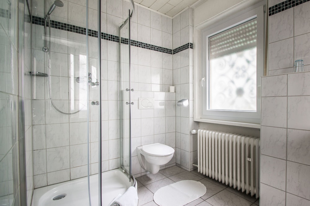 Basic Single Room (Adlerstrasse 1) photo 2
