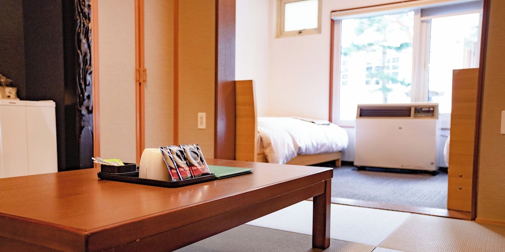 Japanese Western Style Room - Photo 7
