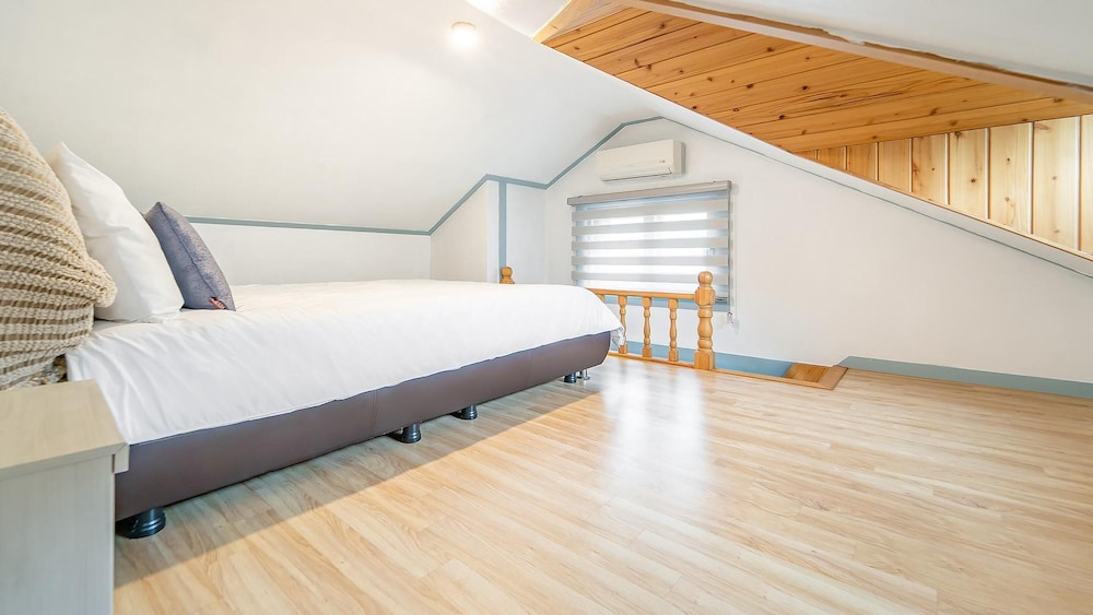 Basic Room, 1 Bedroom (Rose) - Photo 10