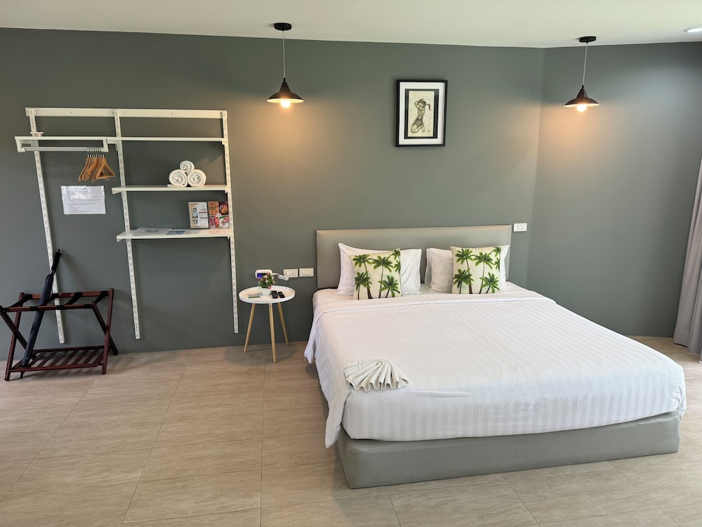 Superior Room, 1 King Bed, Ocean View