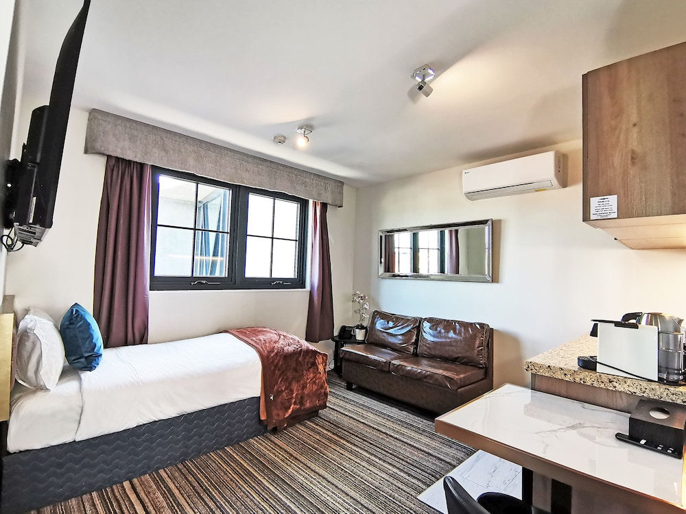 Business Class Apartment with Bathtub photo 3