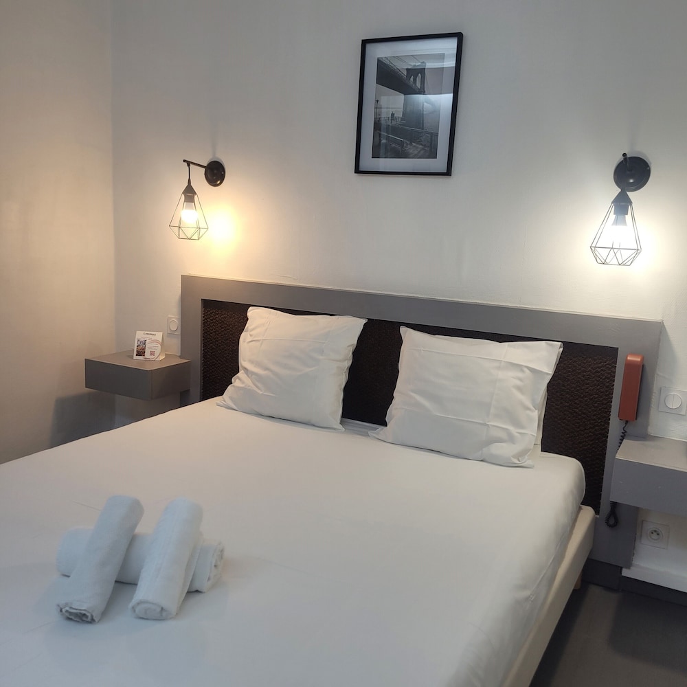 Standard Room, 1 Double Bed - Photo 4