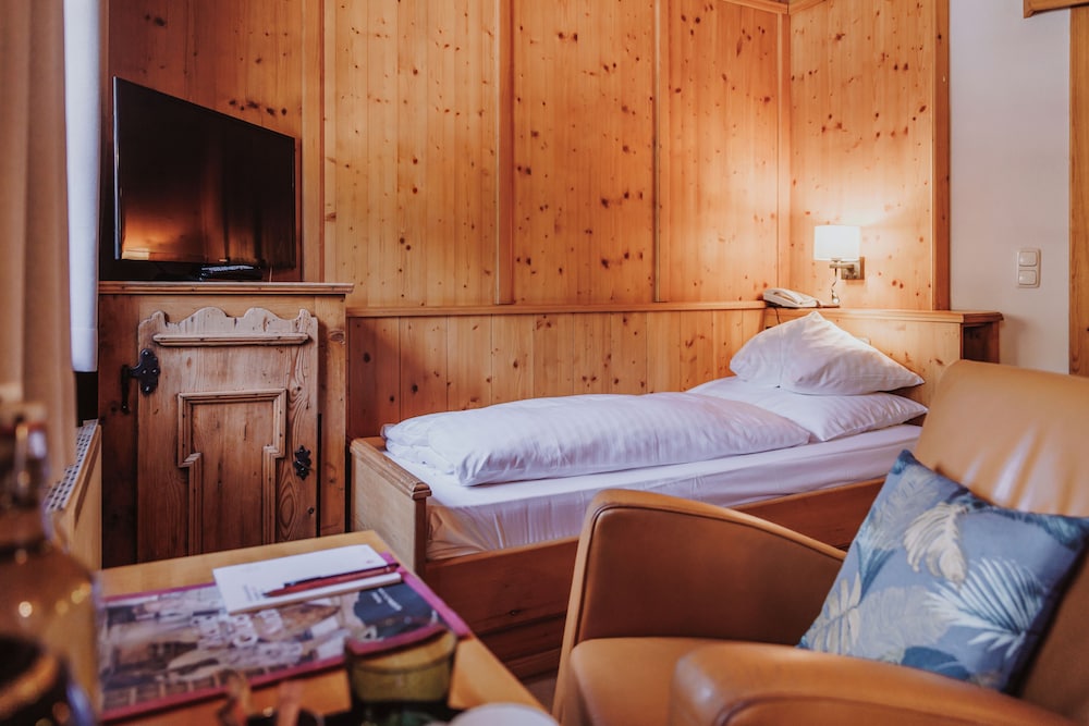 Single Room (vintage)