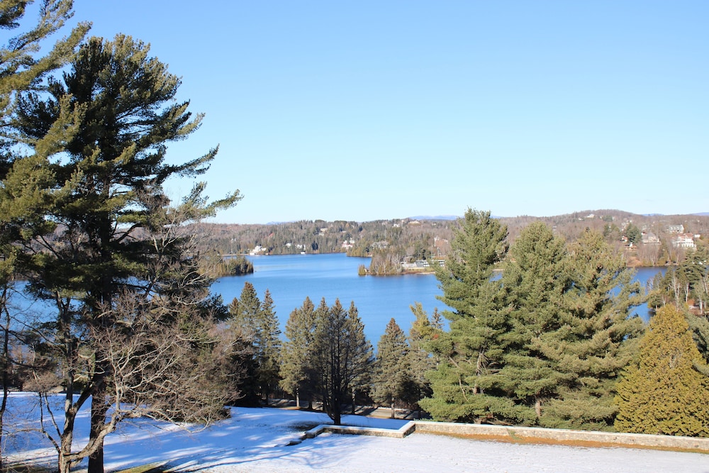 Classic Room, 1 Queen Bed, Lake View photo 1