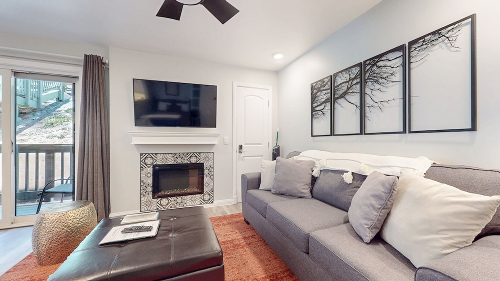 Condo, 1 Bedroom