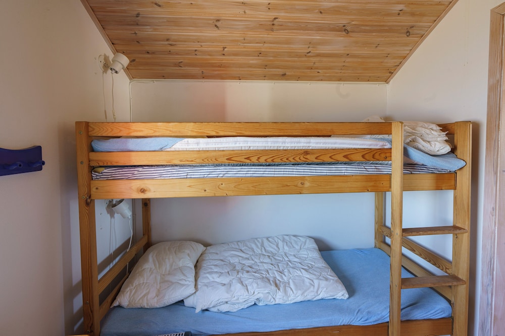 Basic Cabin, Lake View photo 2